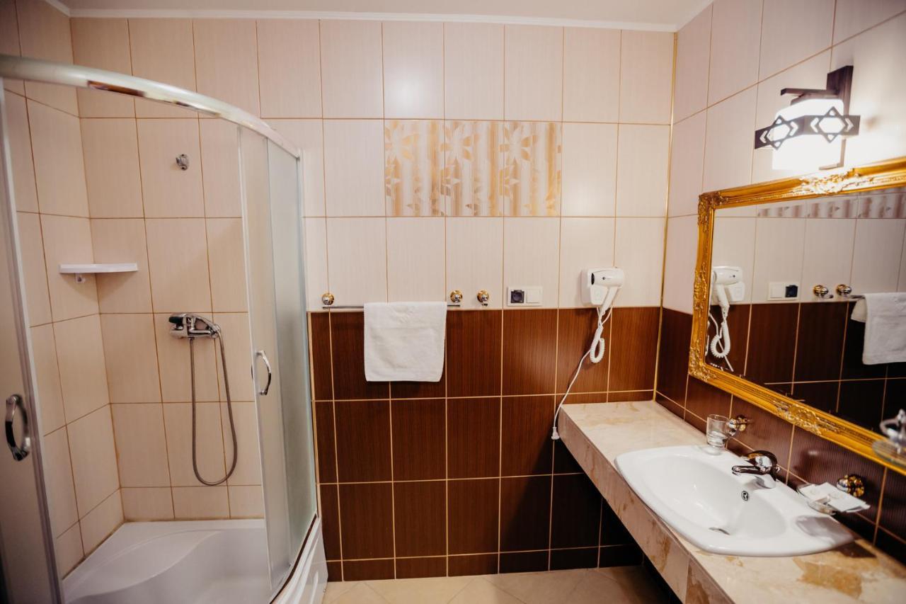 Mlyny  Hotel Korczowa מראה חיצוני תמונה