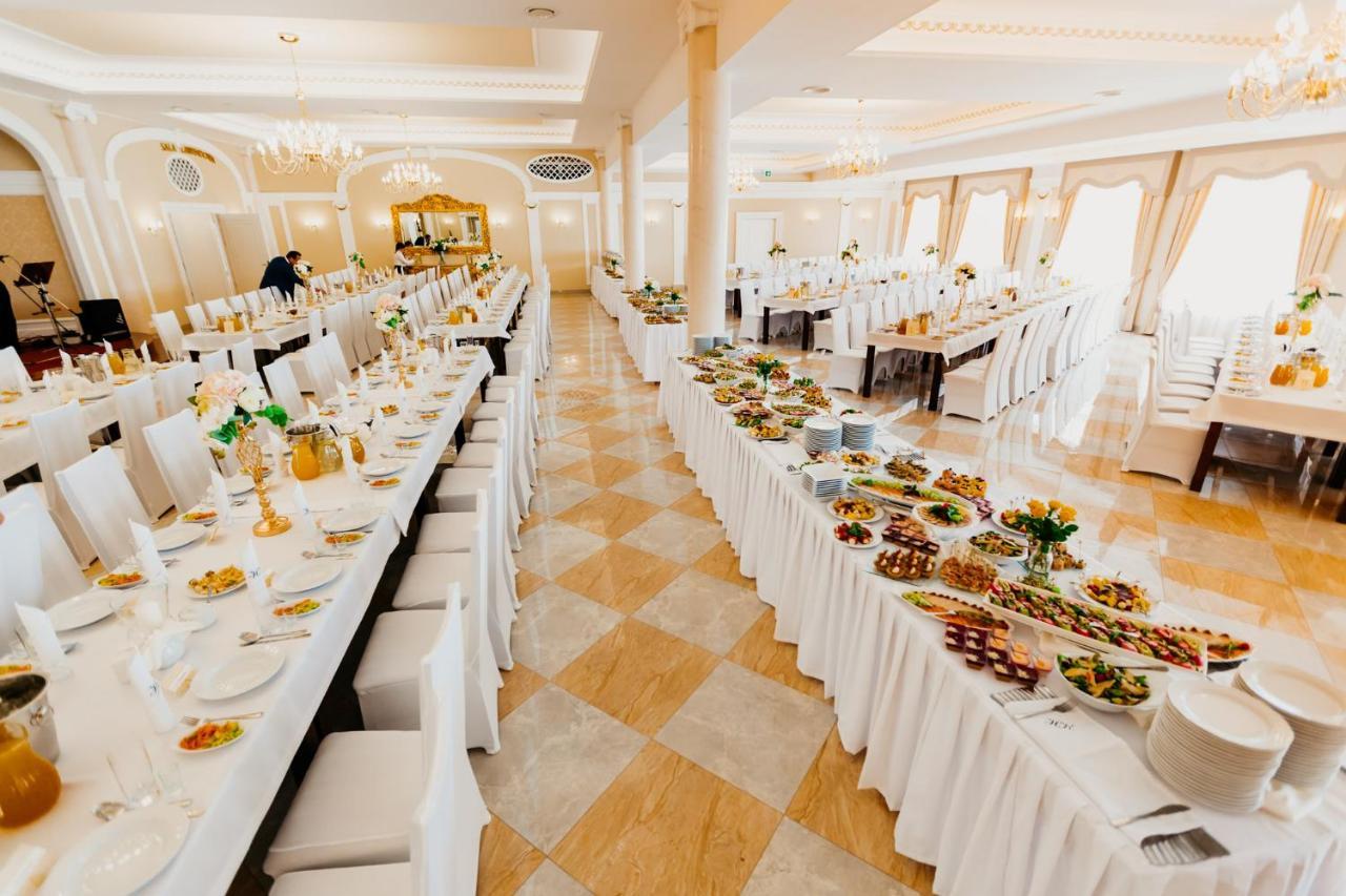 Mlyny  Hotel Korczowa מראה חיצוני תמונה