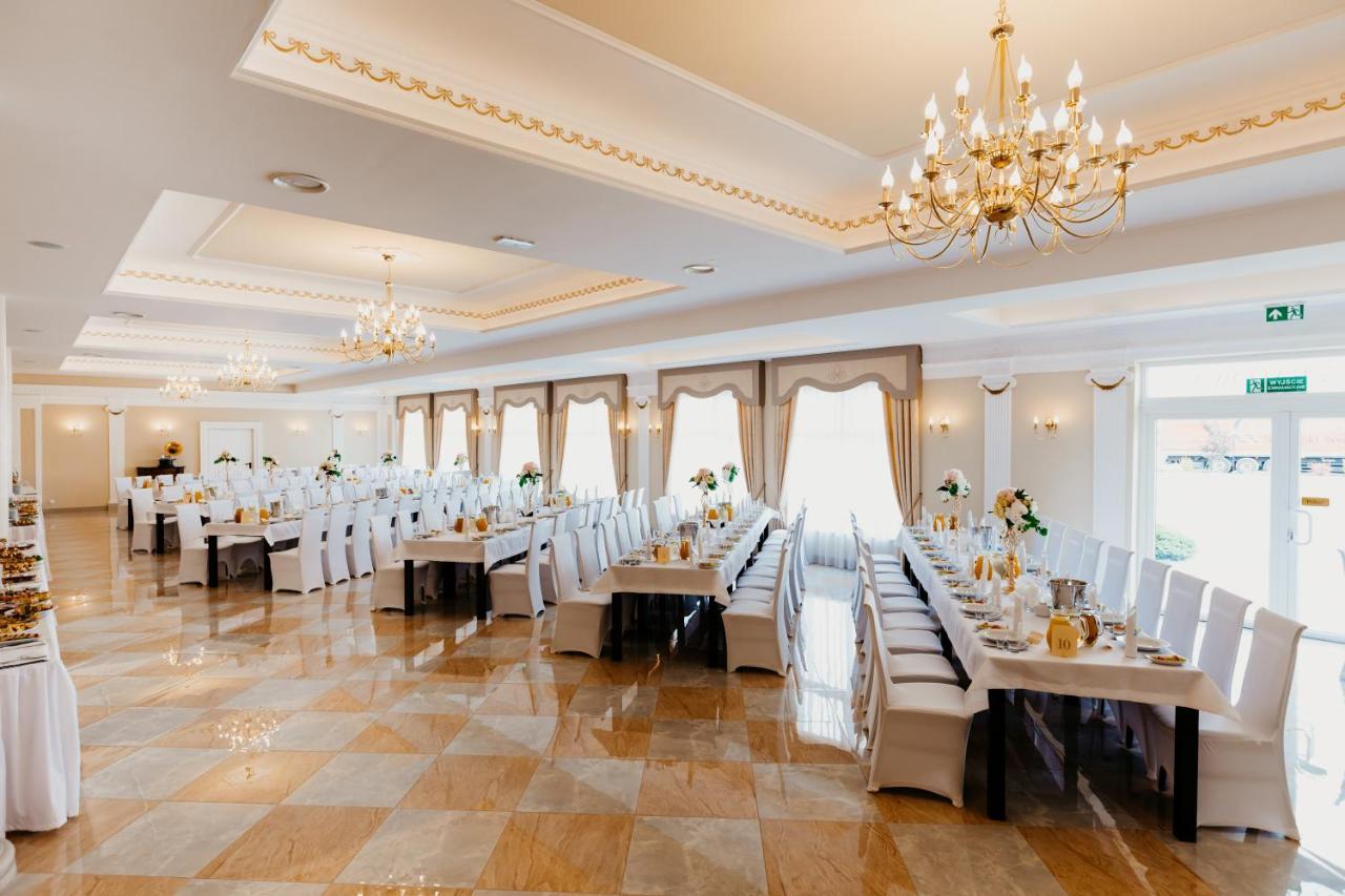 Mlyny  Hotel Korczowa מראה חיצוני תמונה