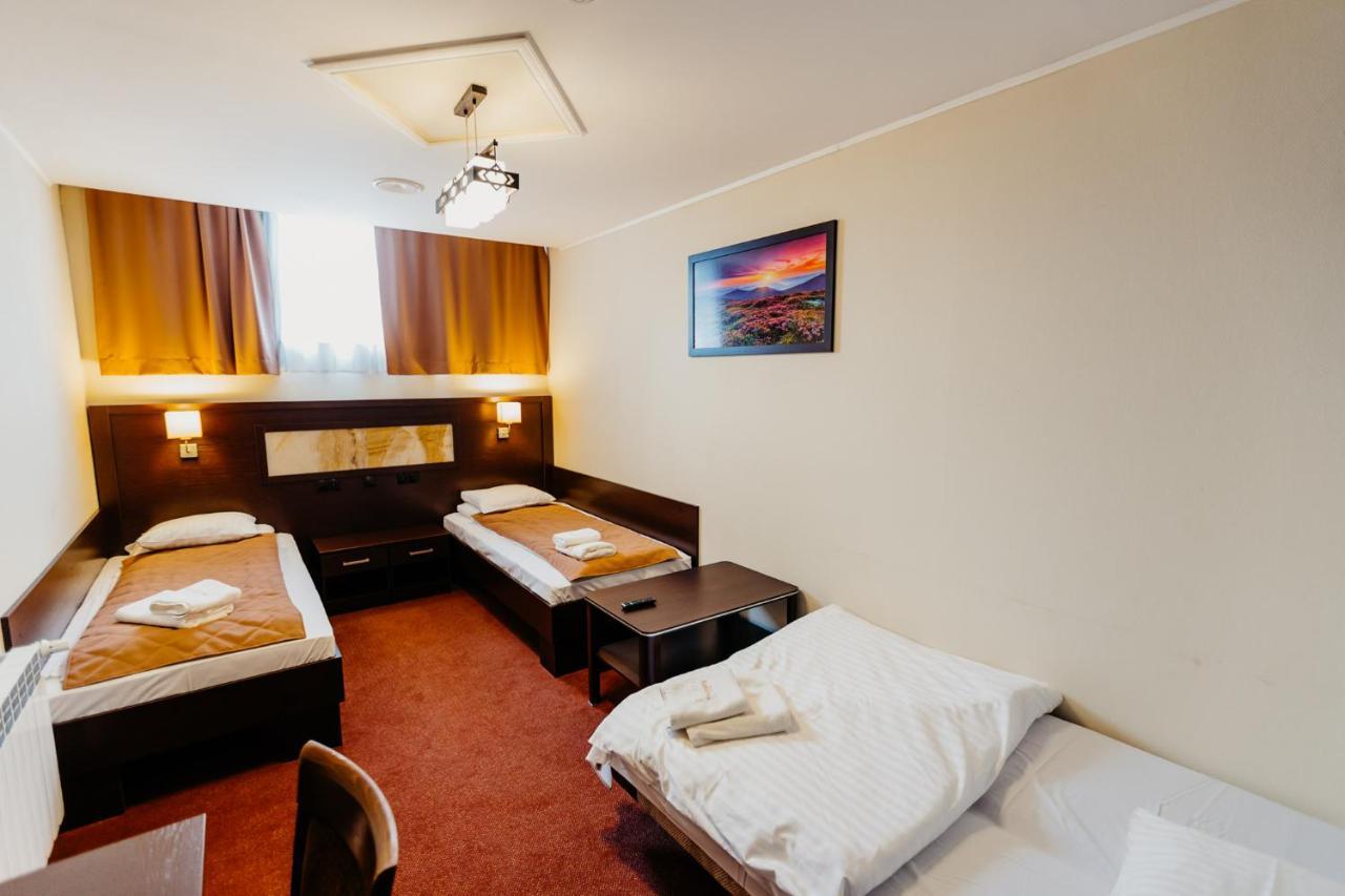 Mlyny  Hotel Korczowa מראה חיצוני תמונה