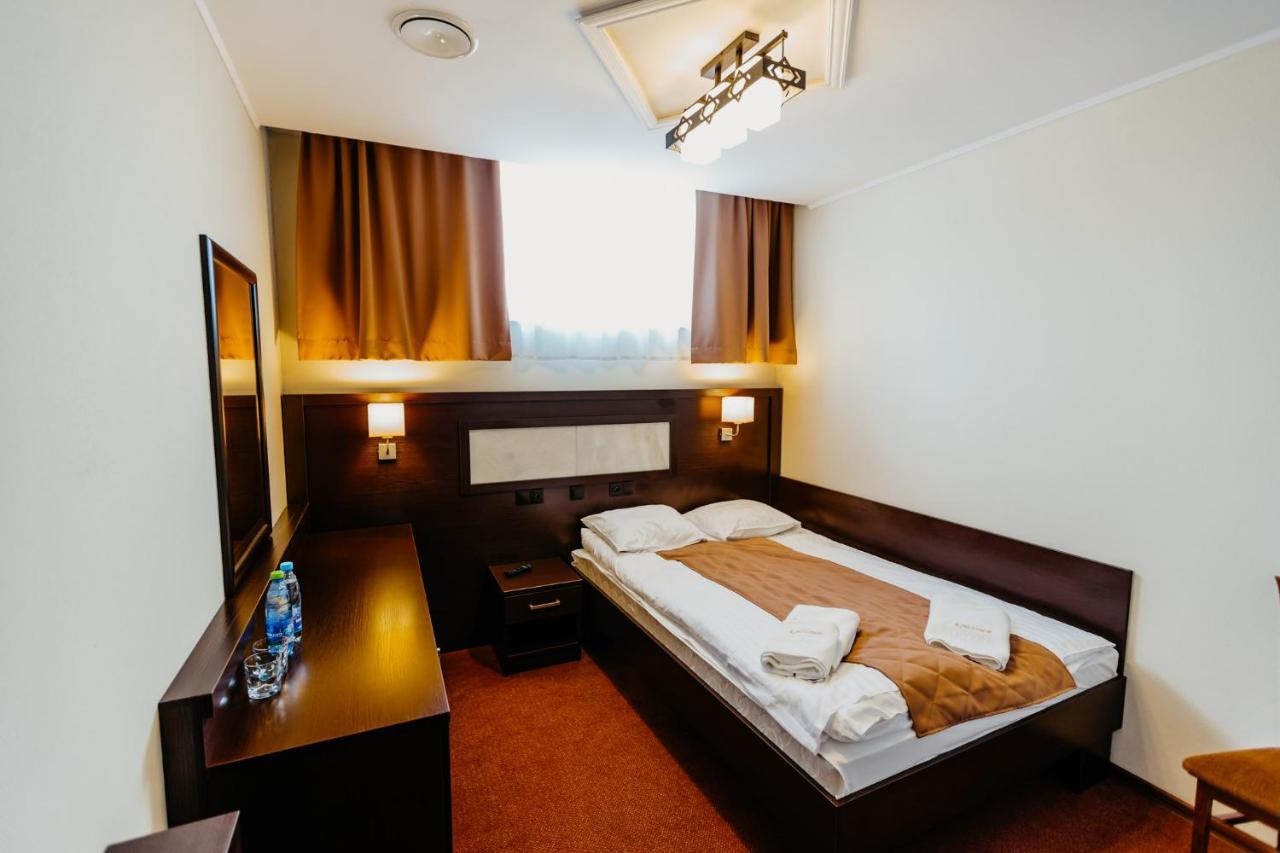 Mlyny  Hotel Korczowa מראה חיצוני תמונה