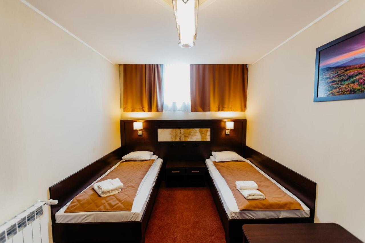 Mlyny  Hotel Korczowa מראה חיצוני תמונה