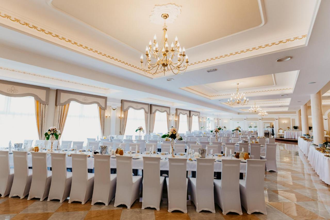 Mlyny  Hotel Korczowa מראה חיצוני תמונה
