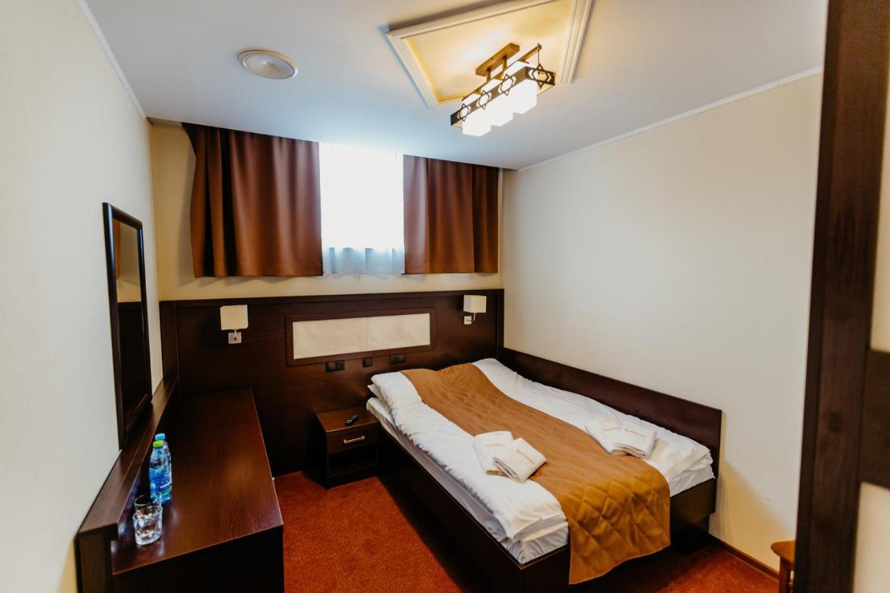 Mlyny  Hotel Korczowa מראה חיצוני תמונה