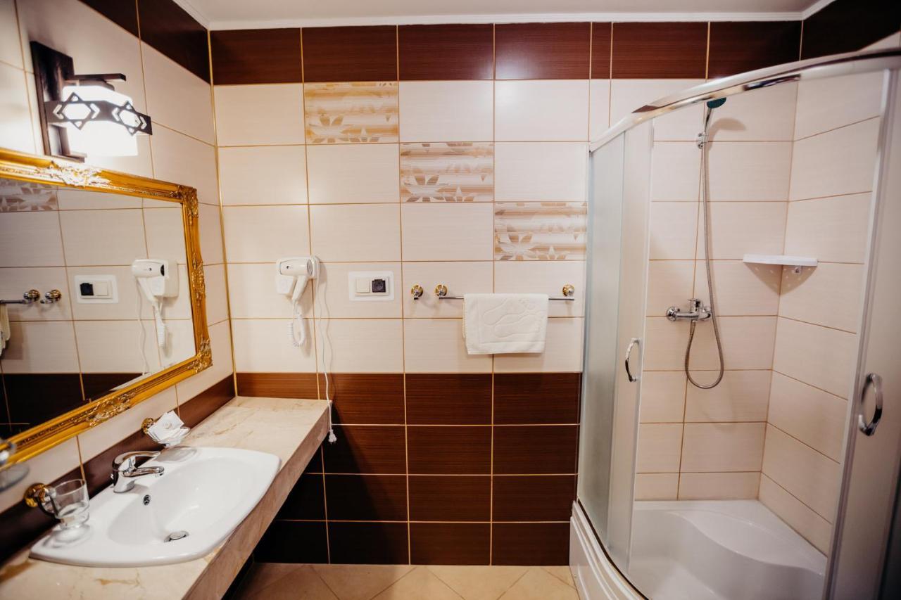 Mlyny  Hotel Korczowa מראה חיצוני תמונה