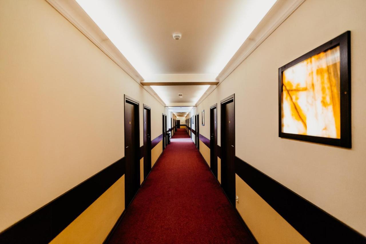 Mlyny  Hotel Korczowa מראה חיצוני תמונה