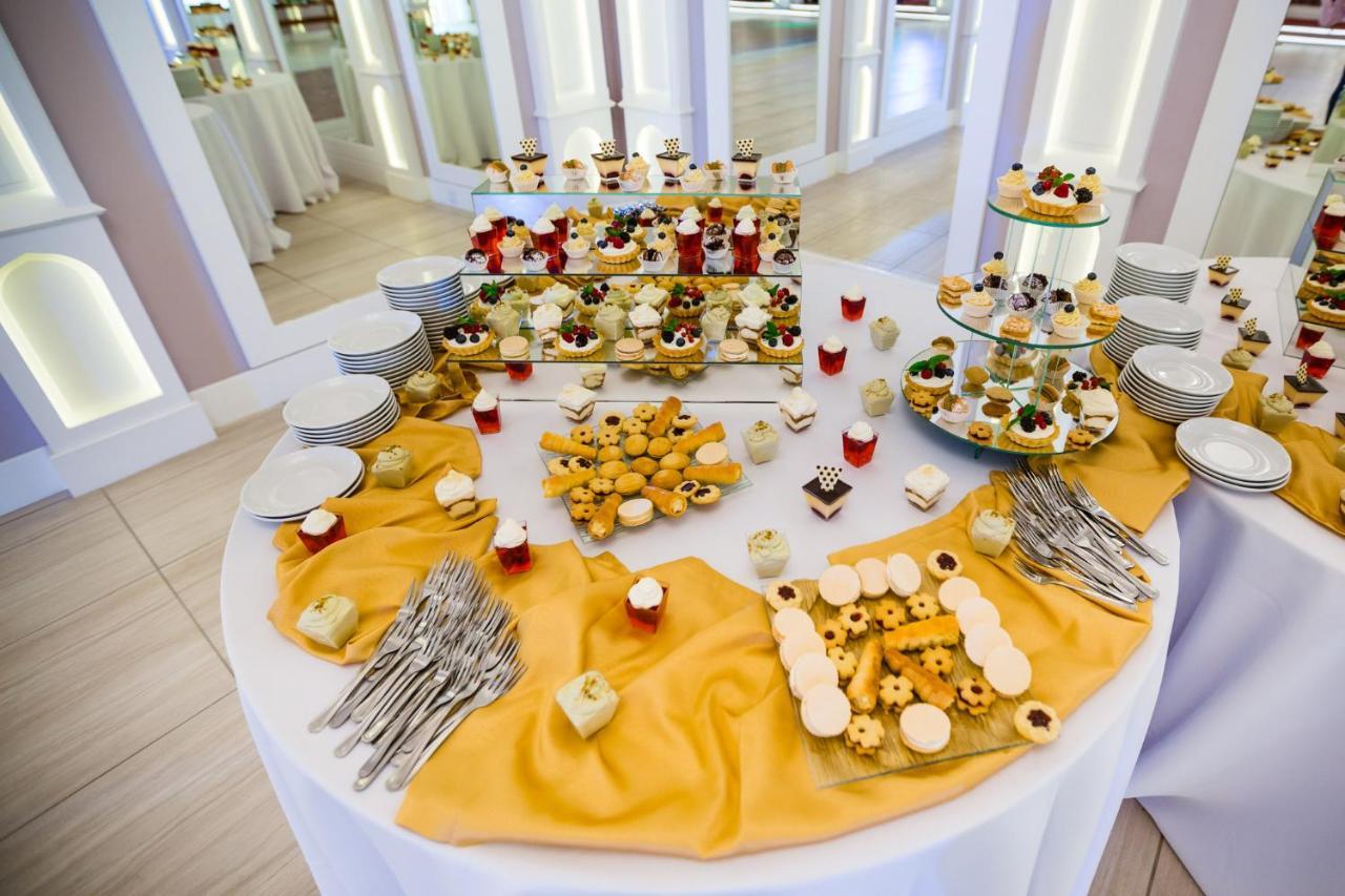 Mlyny  Hotel Korczowa מראה חיצוני תמונה