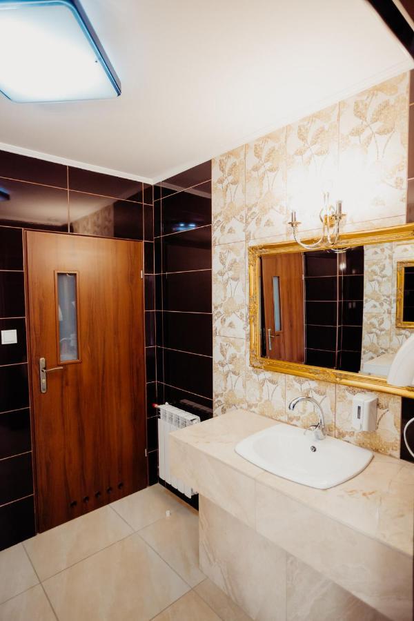 Mlyny  Hotel Korczowa מראה חיצוני תמונה