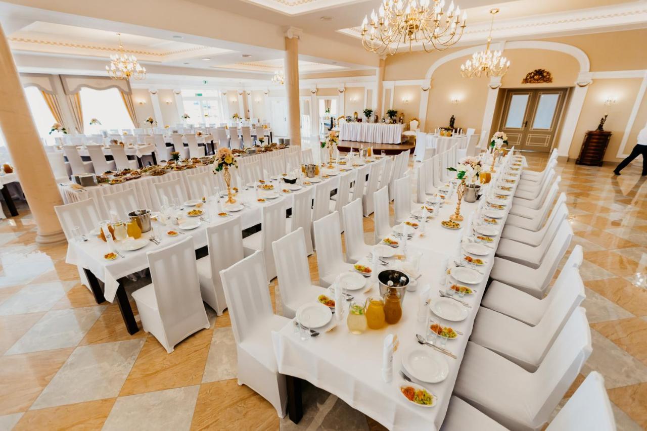 Mlyny  Hotel Korczowa מראה חיצוני תמונה